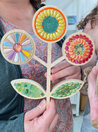 Round Flower Mosaic Frame