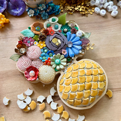 New! Mini Beaded Mosaic Bouquet Kit (Waitlist)